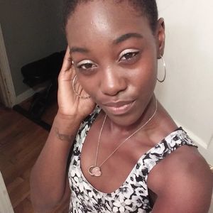 Meet your Posher, Monique